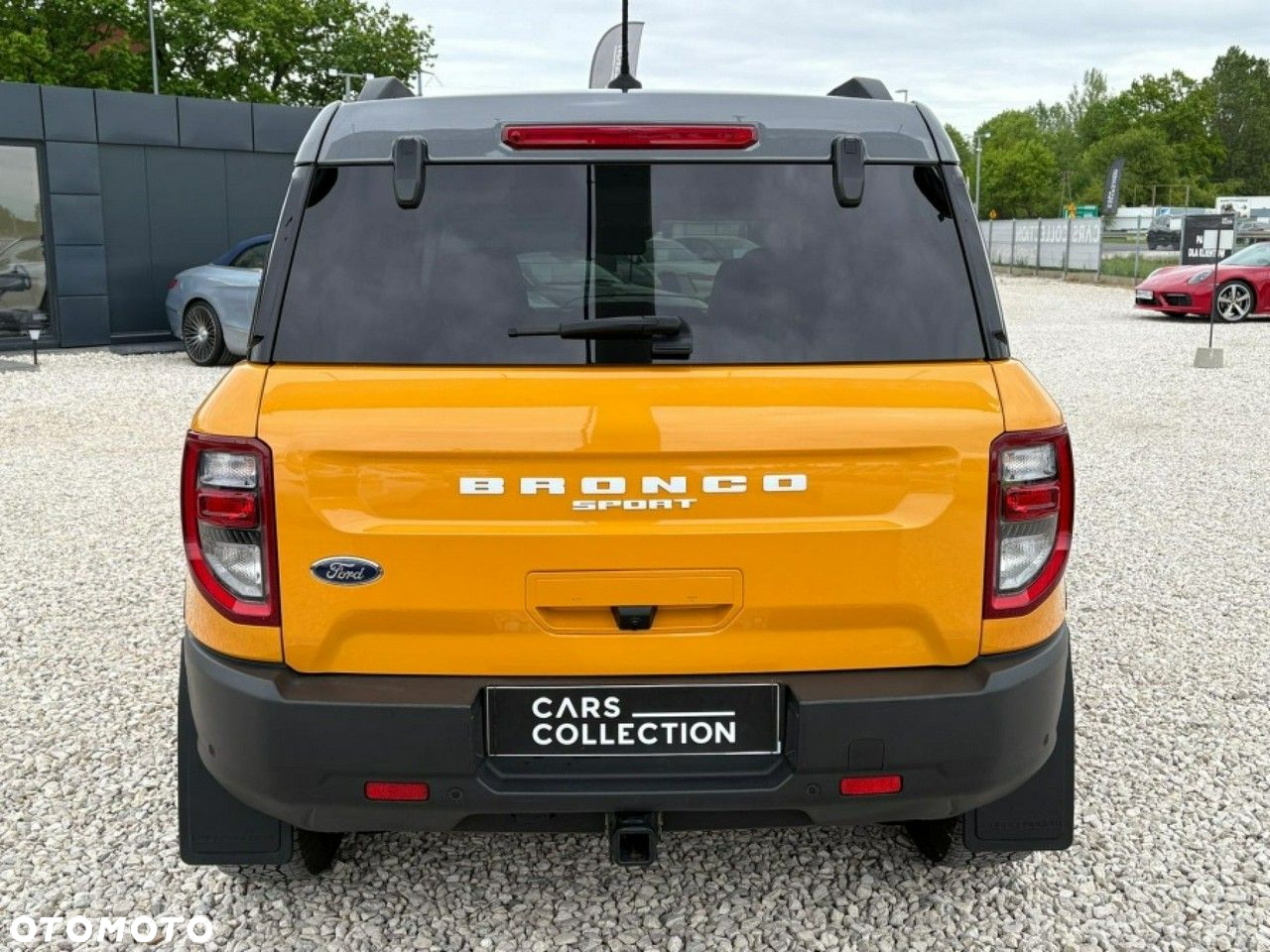 Ford Bronco - 5