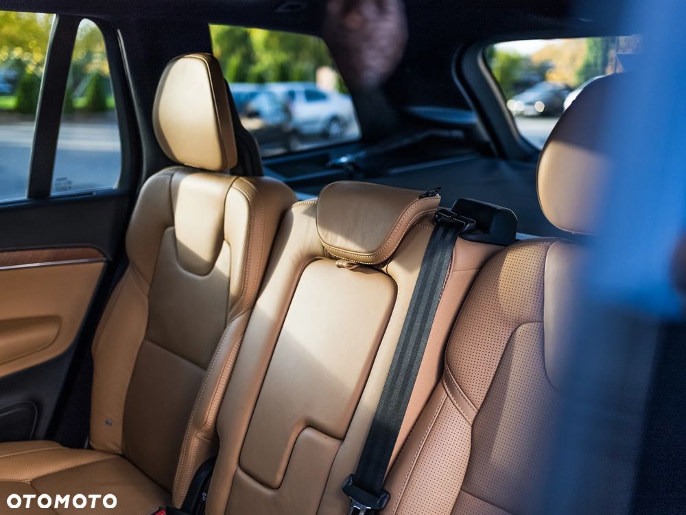 Volvo XC 90 D5 SCR AWD Inscription 7os - 16