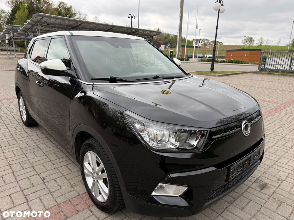 SsangYong/KGM Tivoli e-XGi 160 2WD Black+White - 2