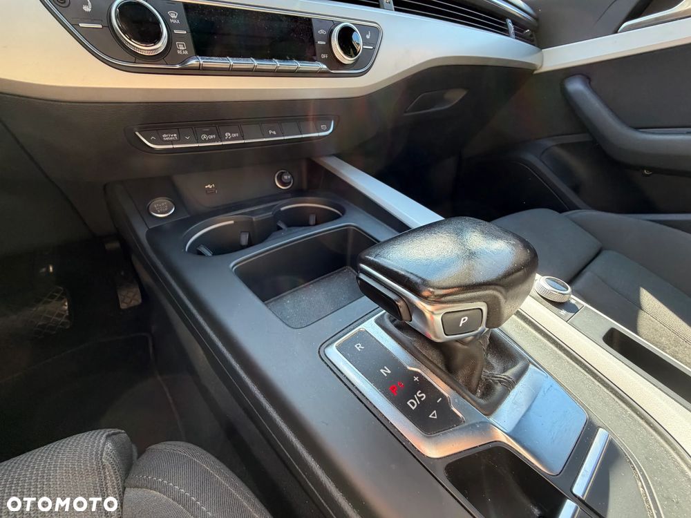 Audi A4 Avant 40 TDI S tronic S line - 18