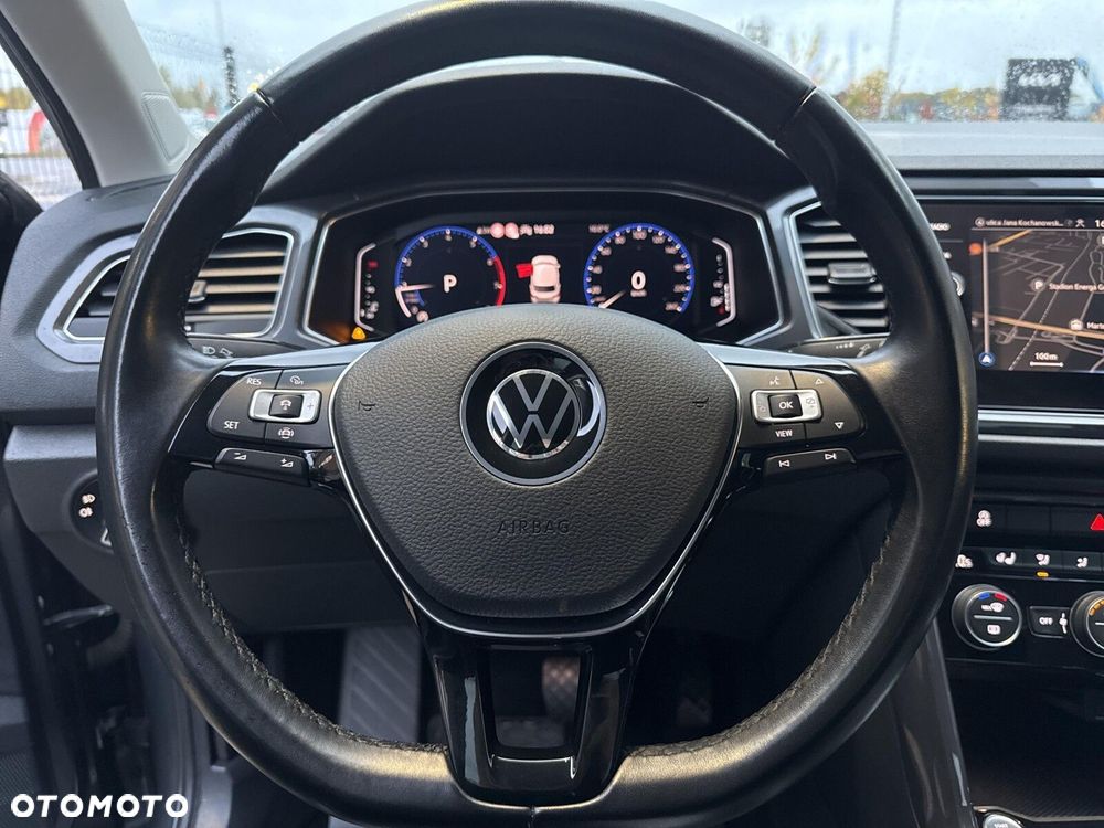 Volkswagen T-Roc - 13