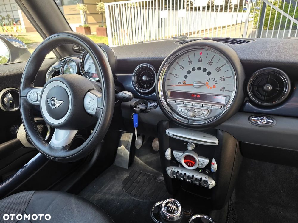 MINI Cooper Standard - 10