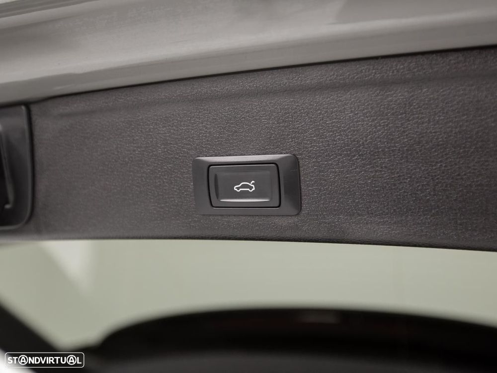 Audi A4 Avant 35 TDI S line S tronic - 13