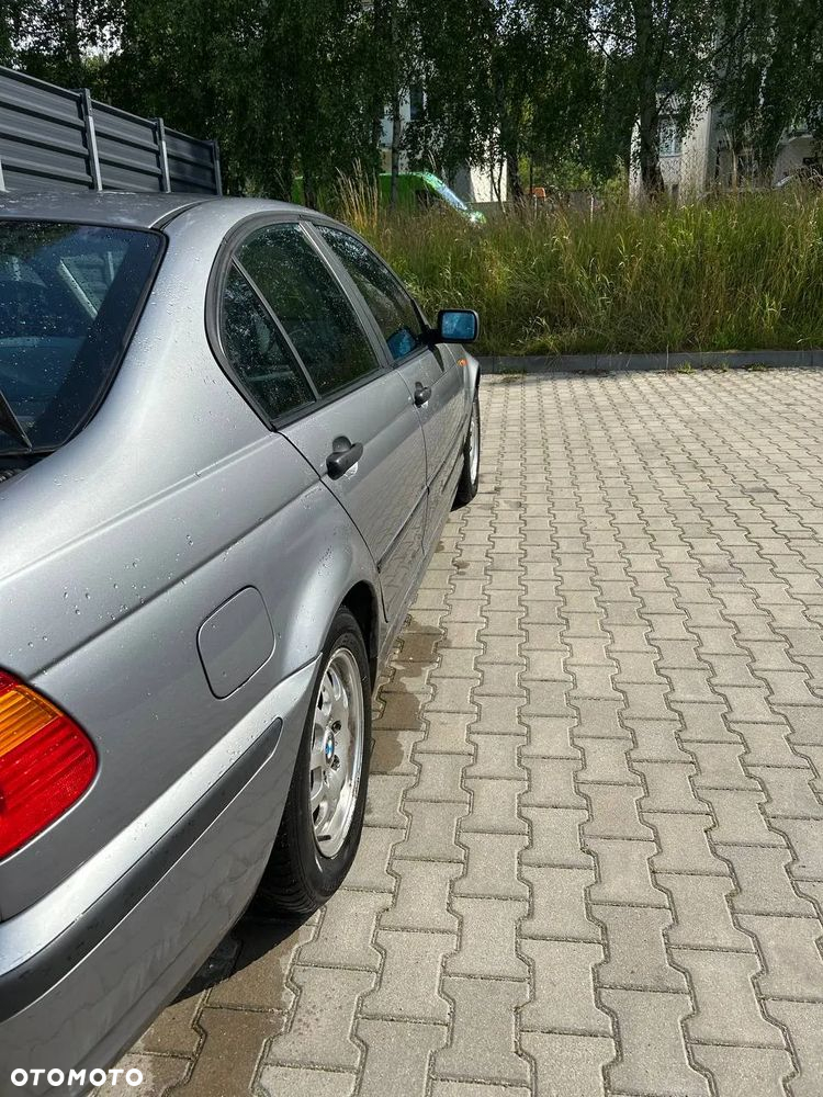 BMW Seria 3 316i - 7
