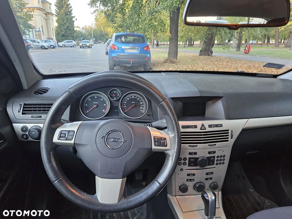 Opel Astra 1.9 CDTI Enjoy - 9