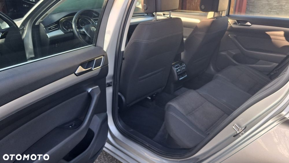 Volkswagen Passat 1.6 TDI (BlueMotion Technology) Comfortline - 12