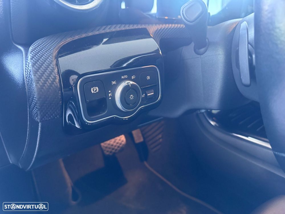 Mercedes-Benz A 250 e 8G-DCT - 11