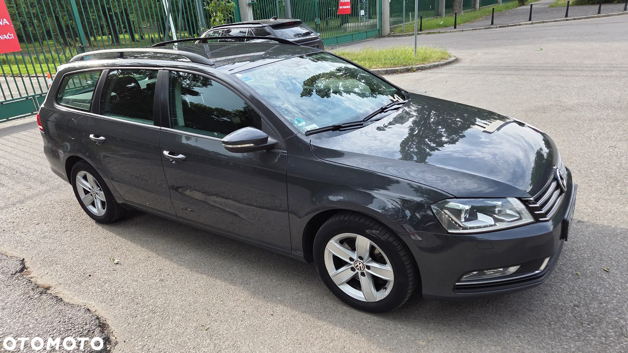 Volkswagen Passat - 2