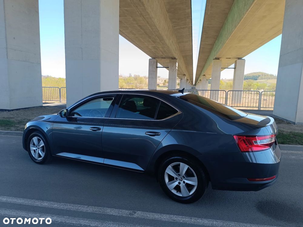 Skoda Superb 2.0 TDI DSG Active - 3