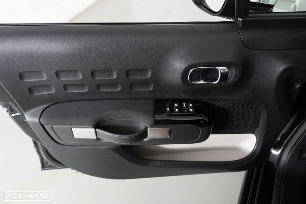 Citroën C3 1.2 PureTech Shine Pack - 18