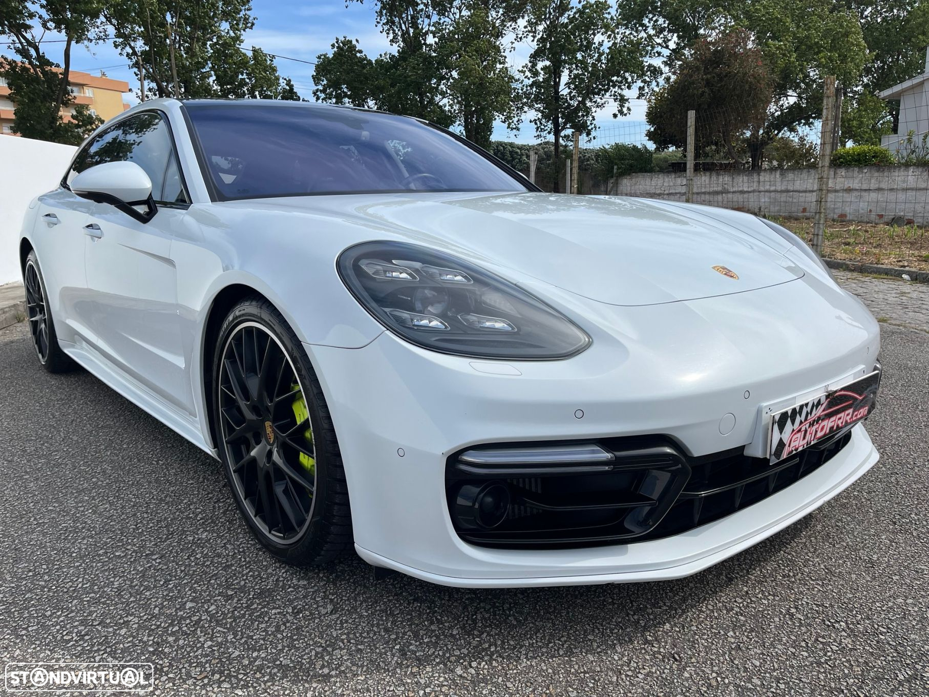 Porsche Panamera Sport Turismo 4 E-Hybrid - 2