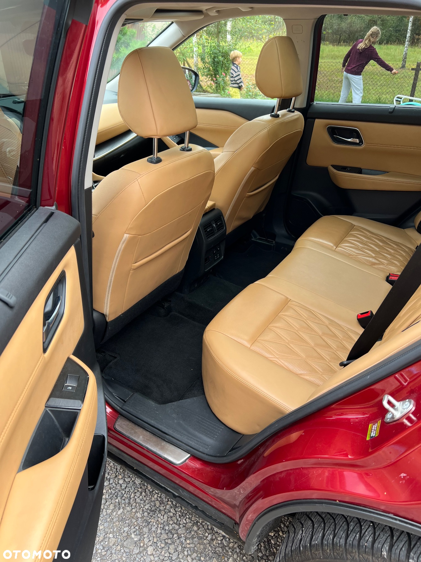 Nissan Rogue - 12