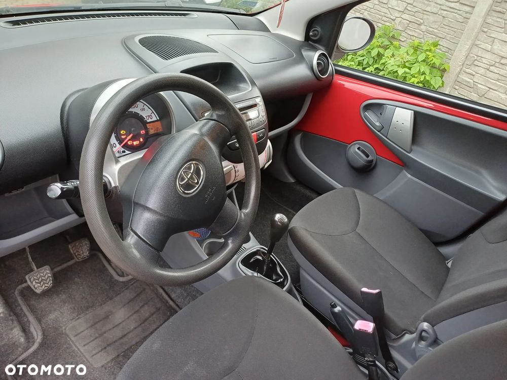Toyota Aygo Standard - 8