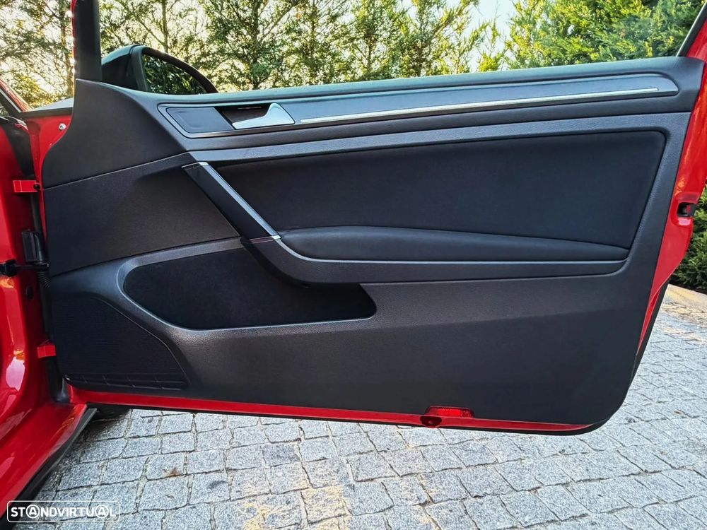 VW Golf 2.0 TSI GTI DSG - 24