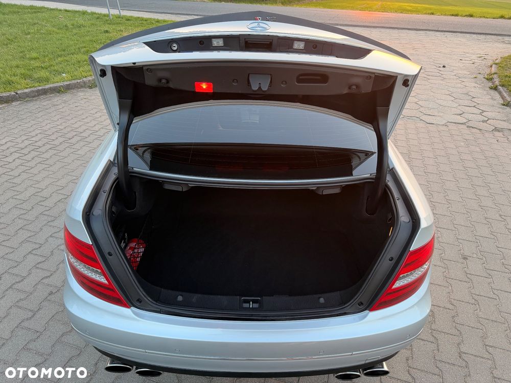 Mercedes-Benz Klasa C 180 (BlueEFFICIENCY) - 17