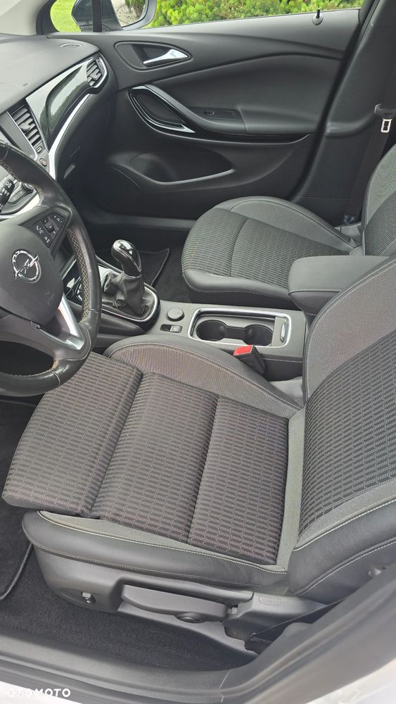 Opel Astra 1.2 T Elegance S&S - 10