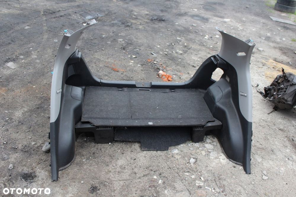 YARIS II 5D WYKŁADZINA PODŁOGA BAGAZNIK TAPICERKA BOCZEK