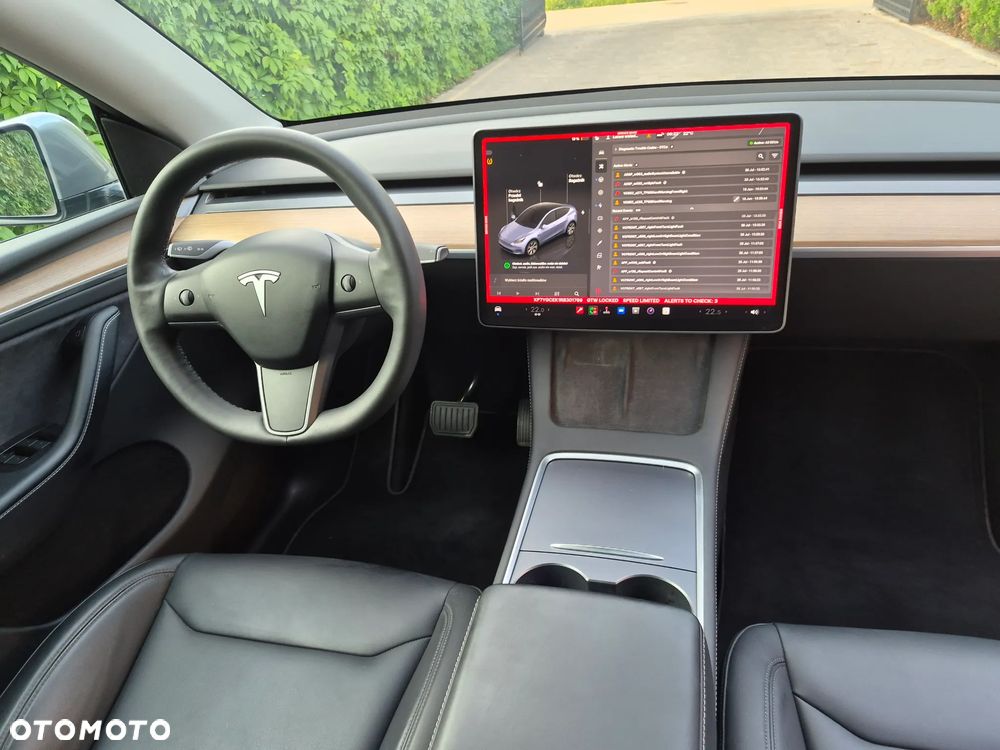 Tesla Model Y Long Range Dual Motor AWD - 11