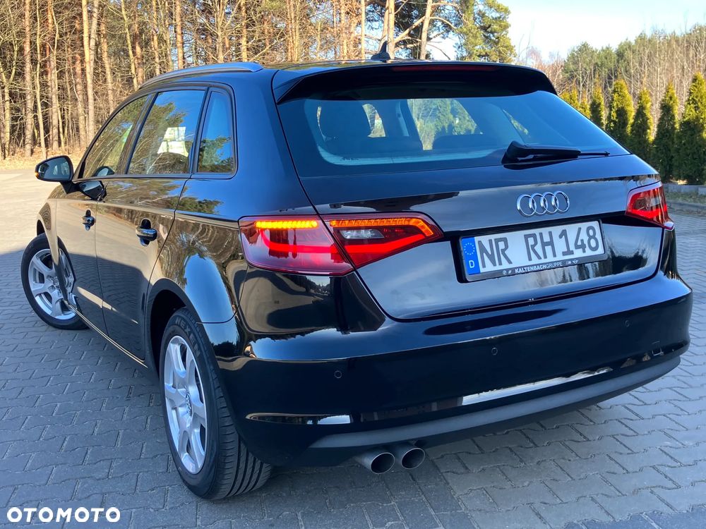 Audi A3 Sportback 2.0 TDI S line Sportpaket - 9