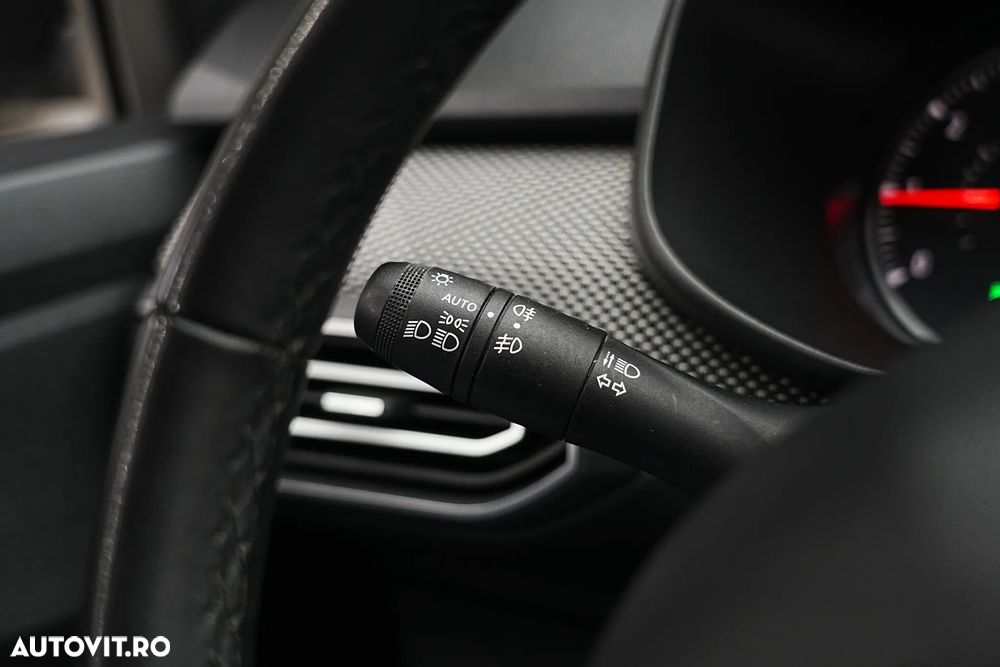 Dacia Logan TCe 90 MT6 Comfort - 21