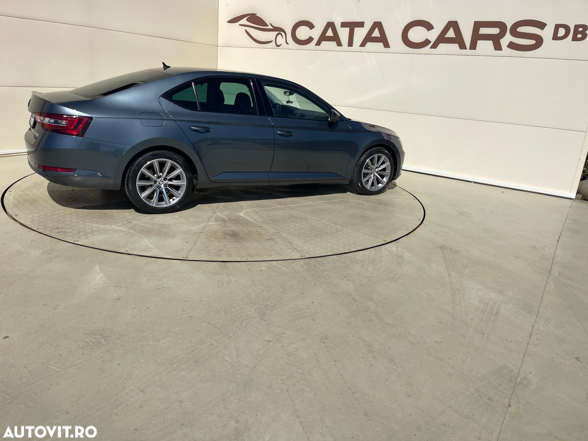 Skoda Superb 2.0 TDI DSG Style - 13