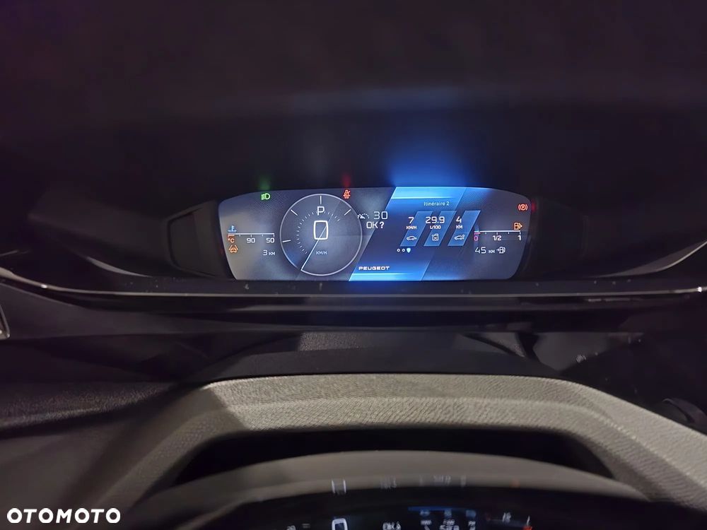 Peugeot 408 - 15