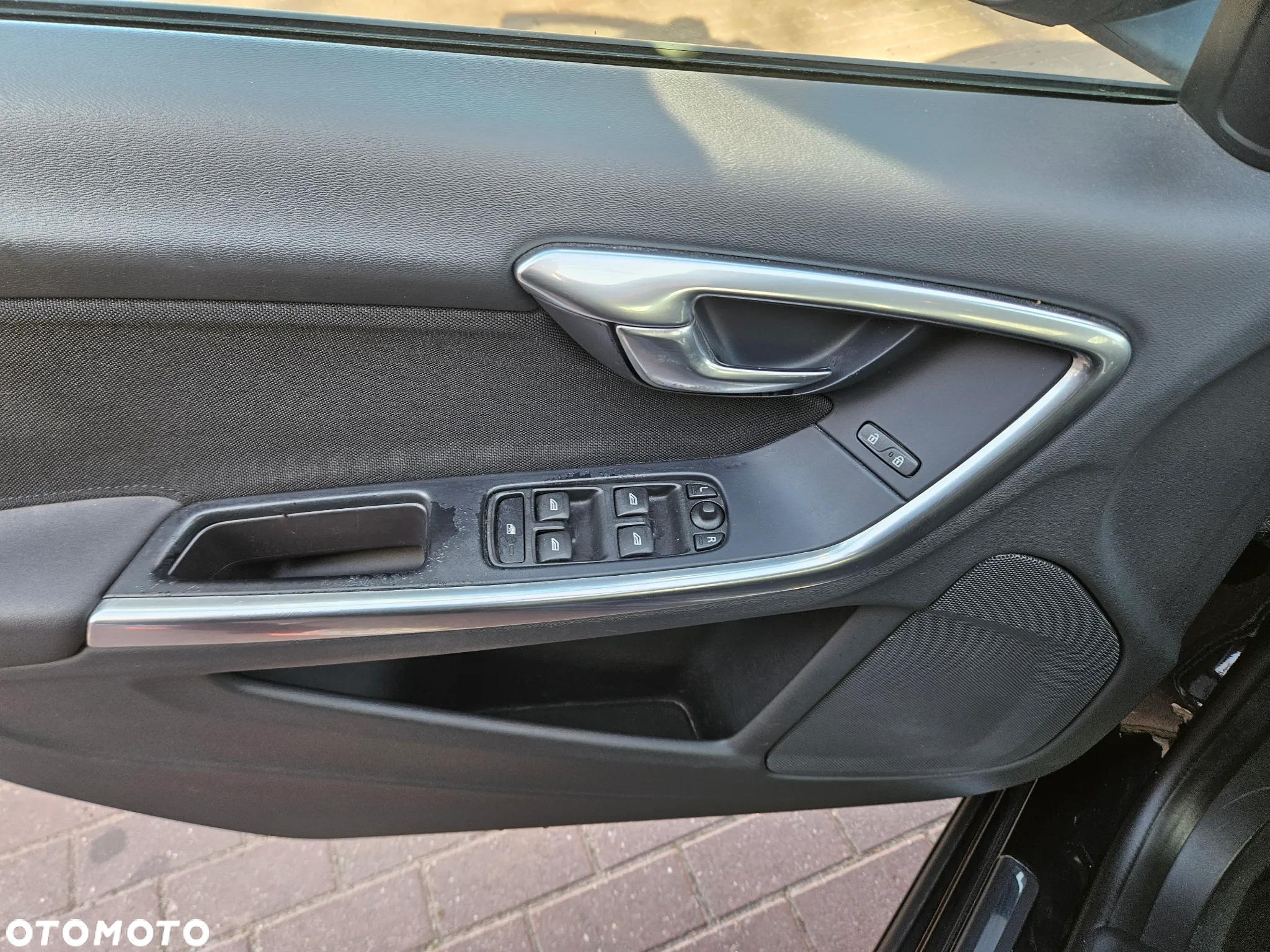 Volvo V60 D2 Base - 14