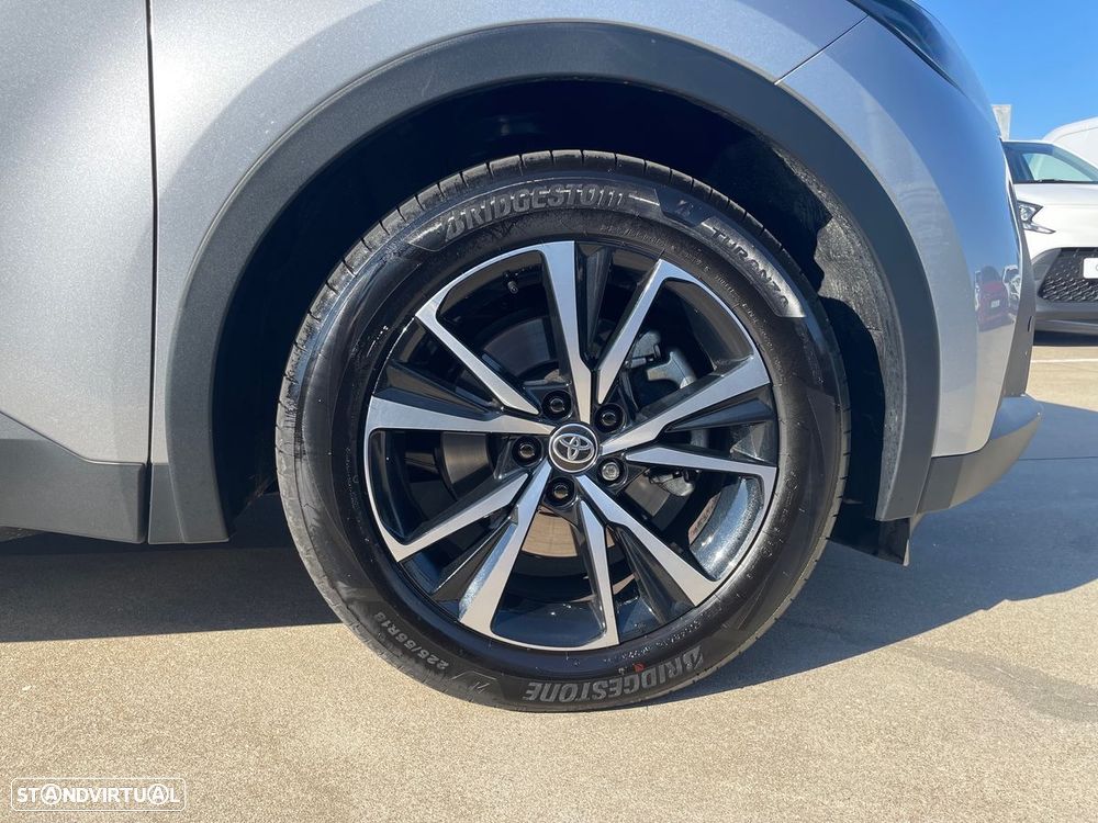 Toyota C-HR - 16