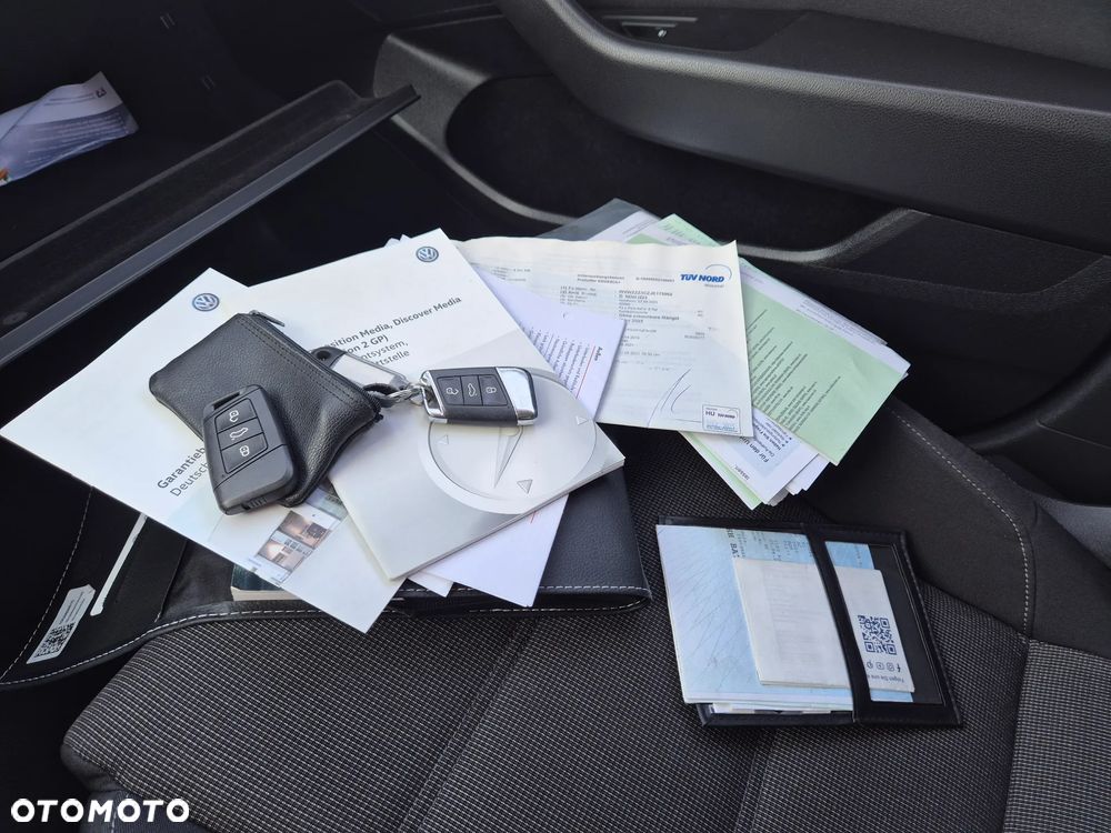 Volkswagen Passat - 40