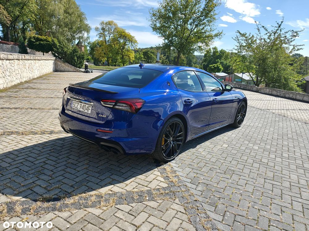 Maserati Ghibli Modena S Q4 - 11
