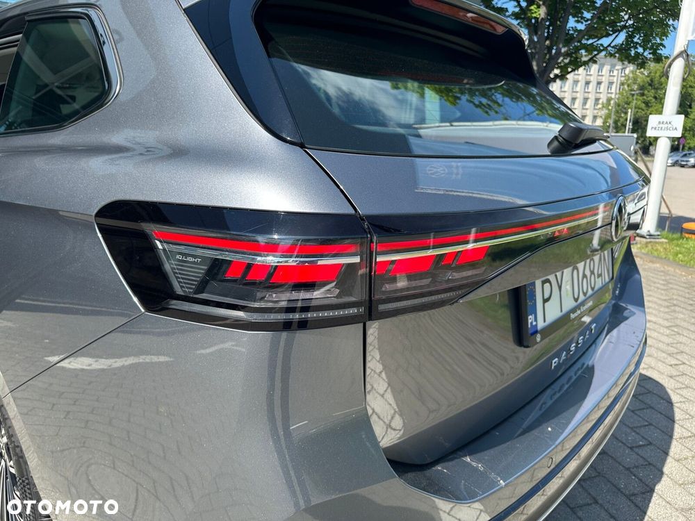 Volkswagen Passat - 32