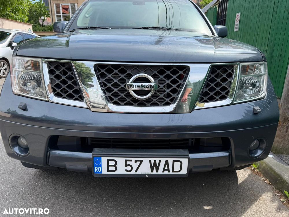 Nissan Pathfinder 2.5 dCi LE Plus - 1