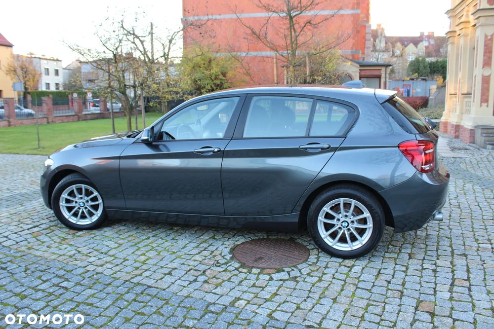 BMW Seria 1 116d Sport Line - 8