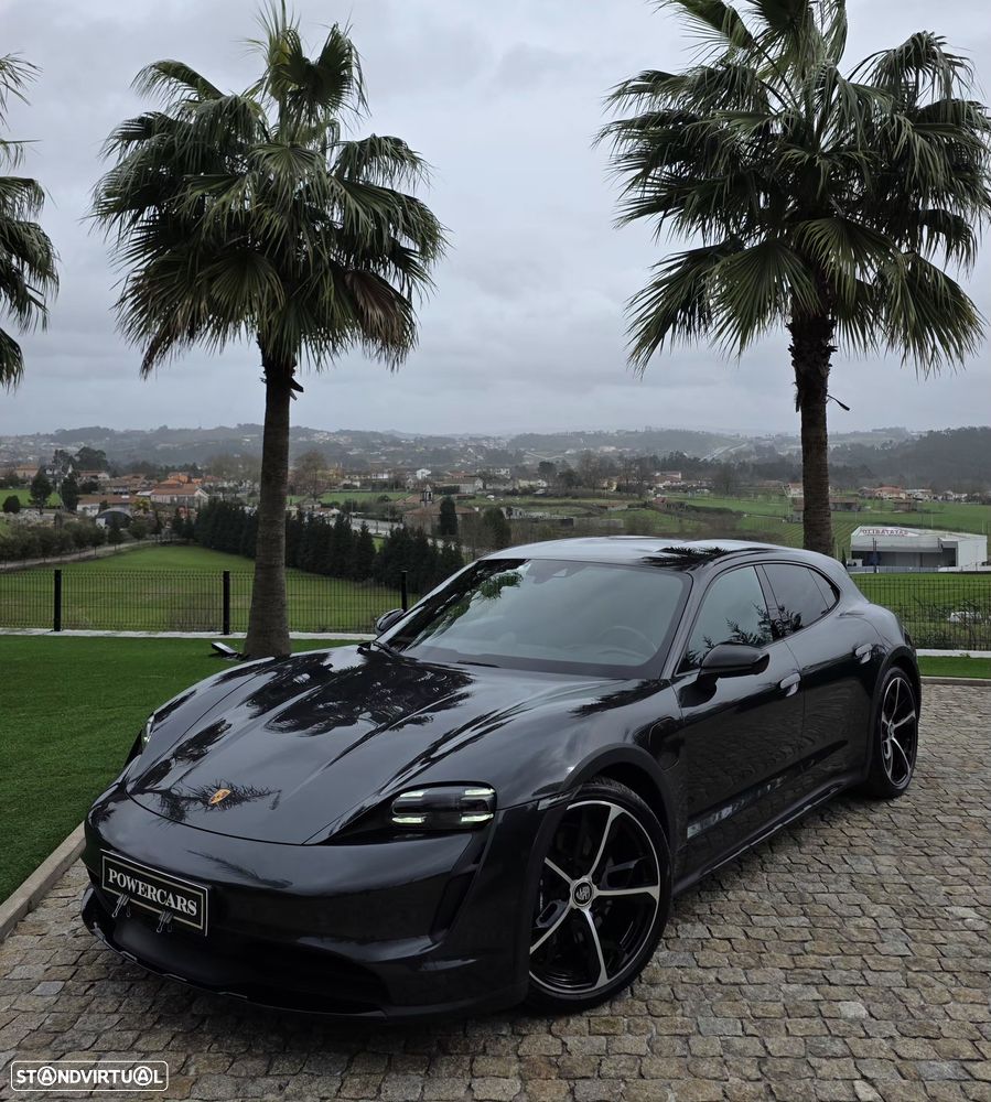 Porsche Taycan Cross Turismo 4 - 1