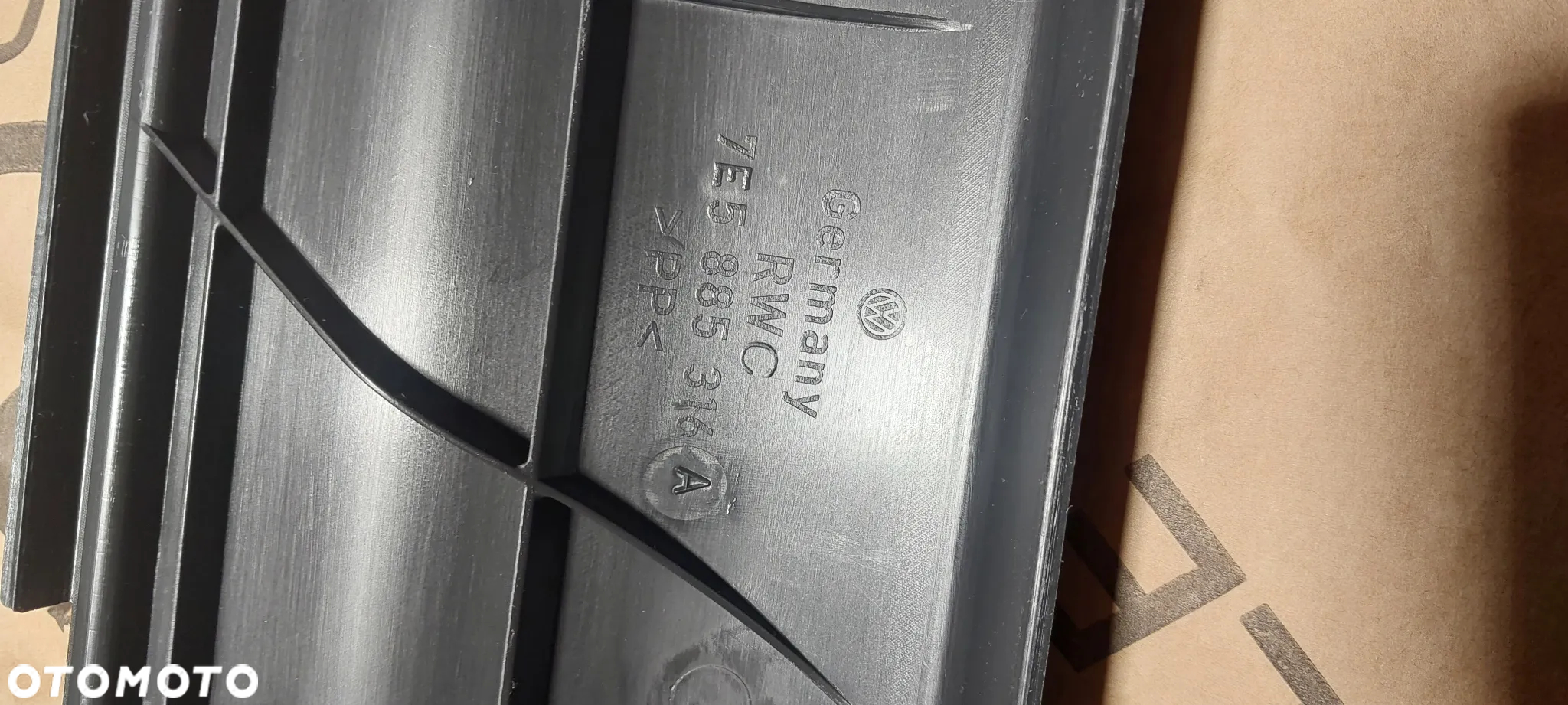 Osłona maskownica tył fotela vw t5 t6  multivan - 3