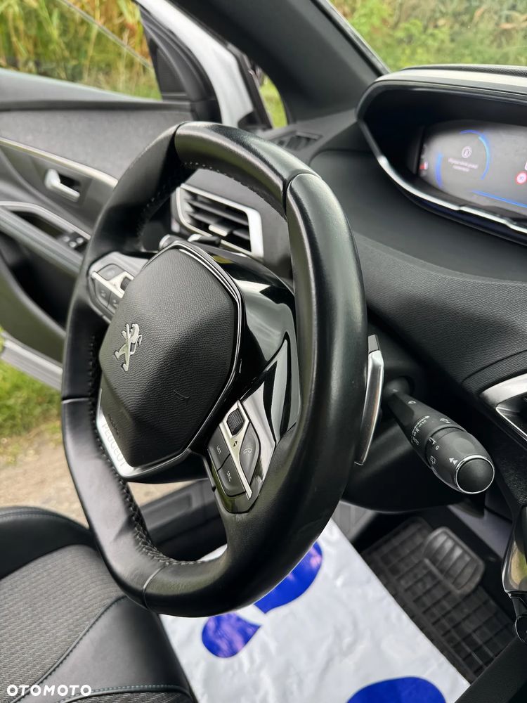Peugeot 3008 1.5 BlueHDi Allure Pack S&S EAT8 - 22