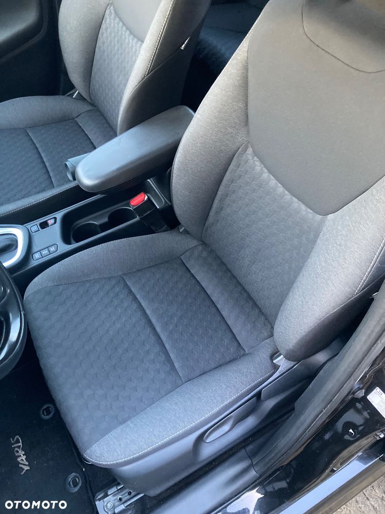 Toyota Yaris 1.5 Premium CVT - 7
