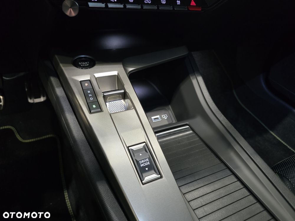 Peugeot 308 1.6 Hybrid PHEV GT Exclusive e-DCS7 - 19