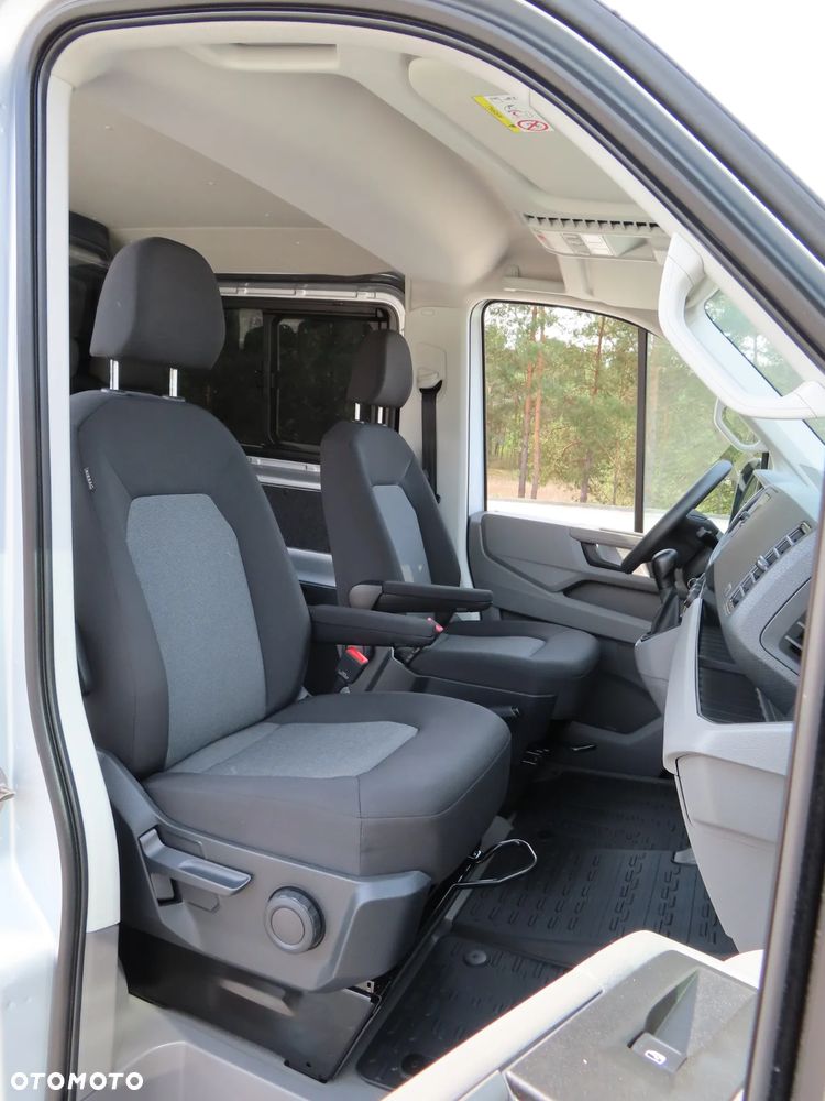 Volkswagen Crafter 35 BiTDI 2.0 177 KM AUTOMAT 6-Cio Os.+ 1036 Kg Ładowność MIXTO Indywidualna Zabudowa VIP, L2H1 Furgon Blaszak, 5905 mm Dł, FULL LED, DRZWI PRZESUWNE Z OBU STRON, HAK 3000 Kg, Rozstaw Osi 3665 mm, Stan Wizualny I Techniczny NOWY Tak Jak Z Taśmy Produkcyjnej Gotowy Dostępny OKAZJA POLECAM - 29