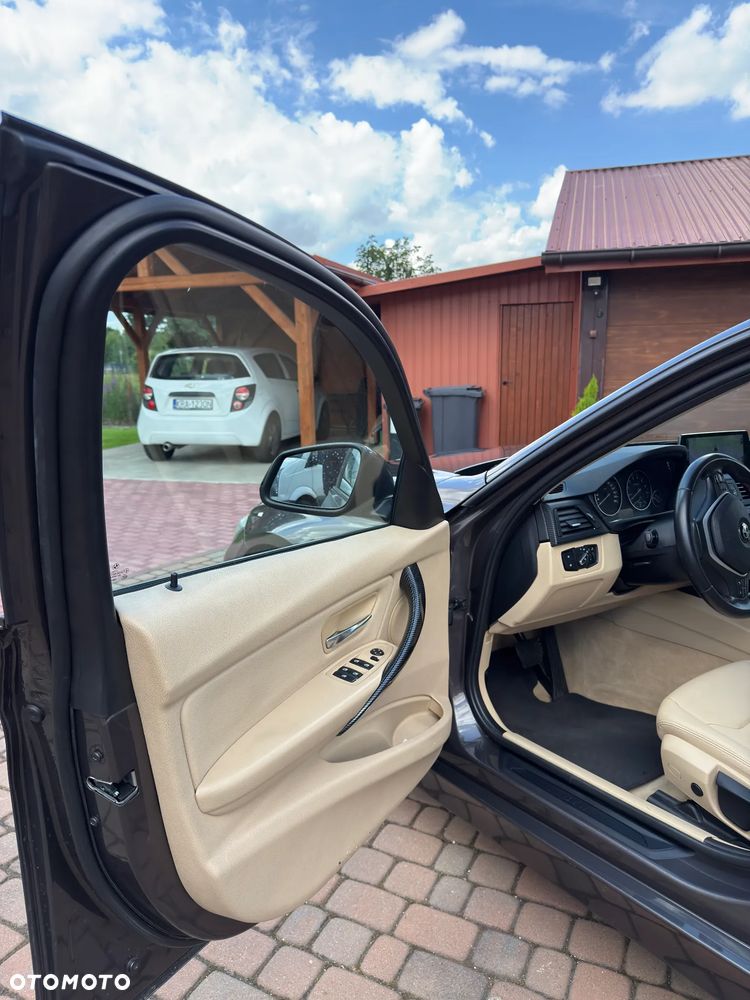 BMW Seria 3 - 12