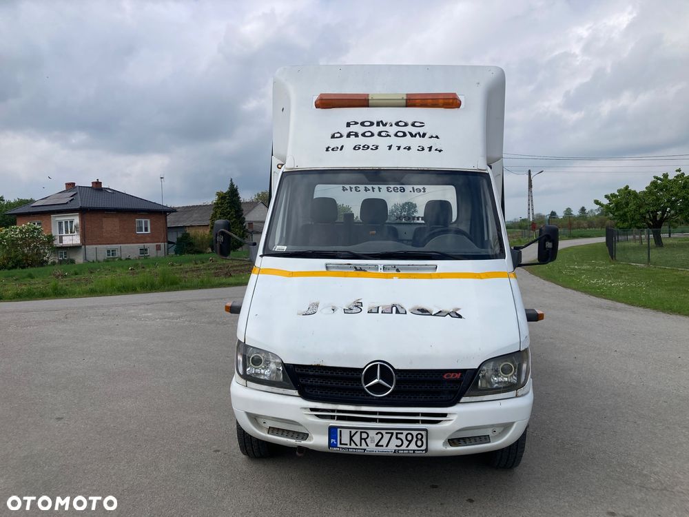 Mercedes-Benz Sprinter - 2