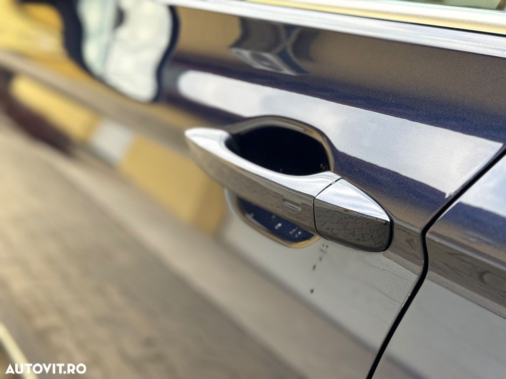 Volkswagen Passat 2.0 TDI DSG 4Motion Highline - 36