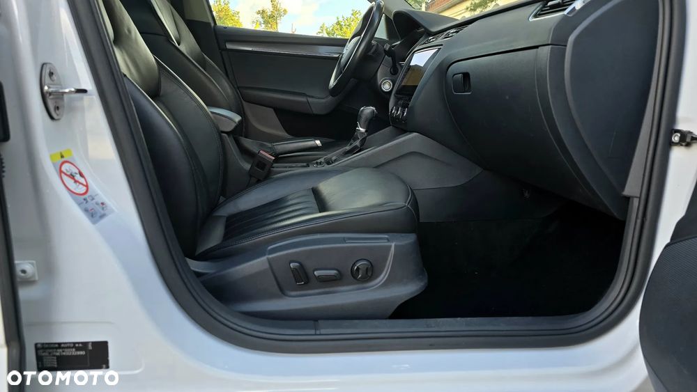 Skoda Octavia 2.0 TDI 4x4 Style DSG - 22