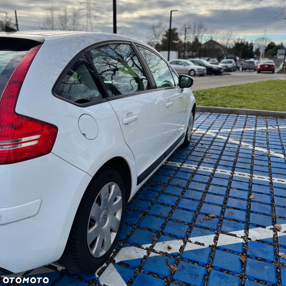 Citroën C4 1.4 16V Equilibre - 5