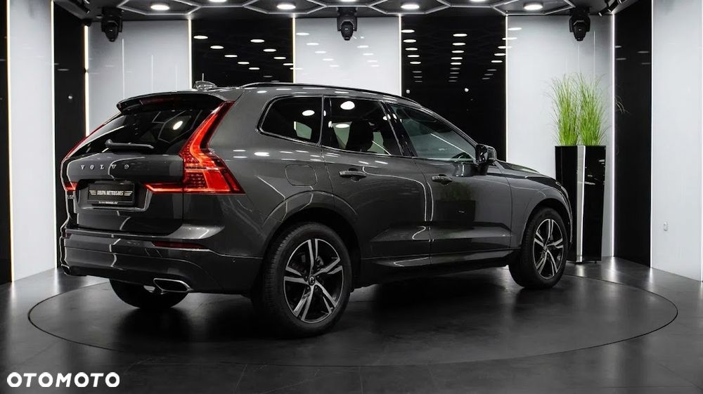 Volvo XC 60 T6 Plug-In Hybrid AWD R-Design - 5