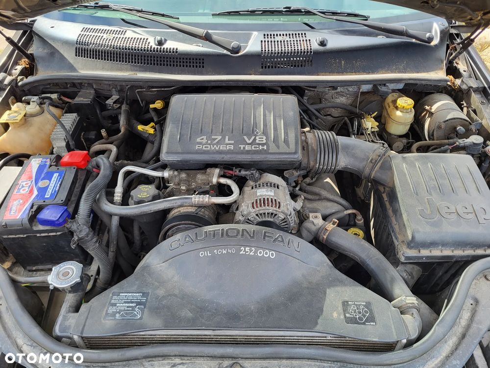 Jeep Grand Cherokee - 16
