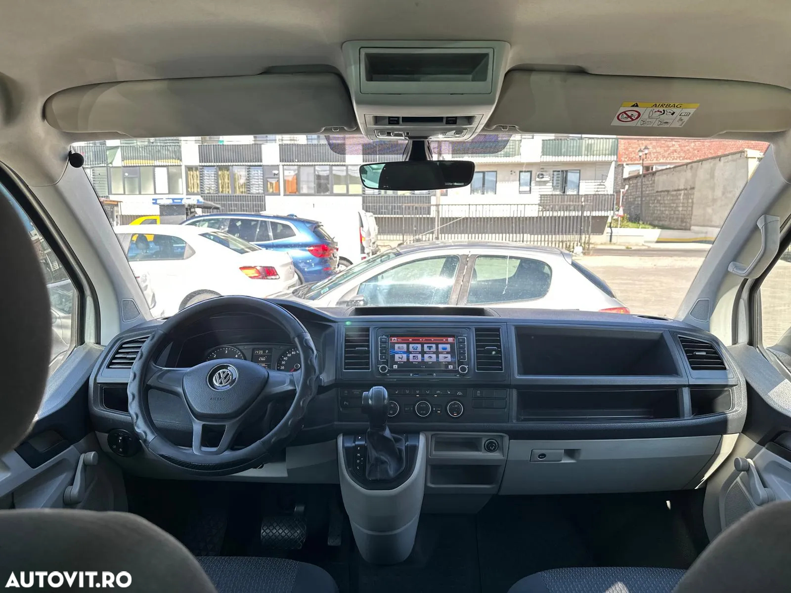 Volkswagen Caravelle T6 2.0 TDI LR Trendline DSG 4M - 5