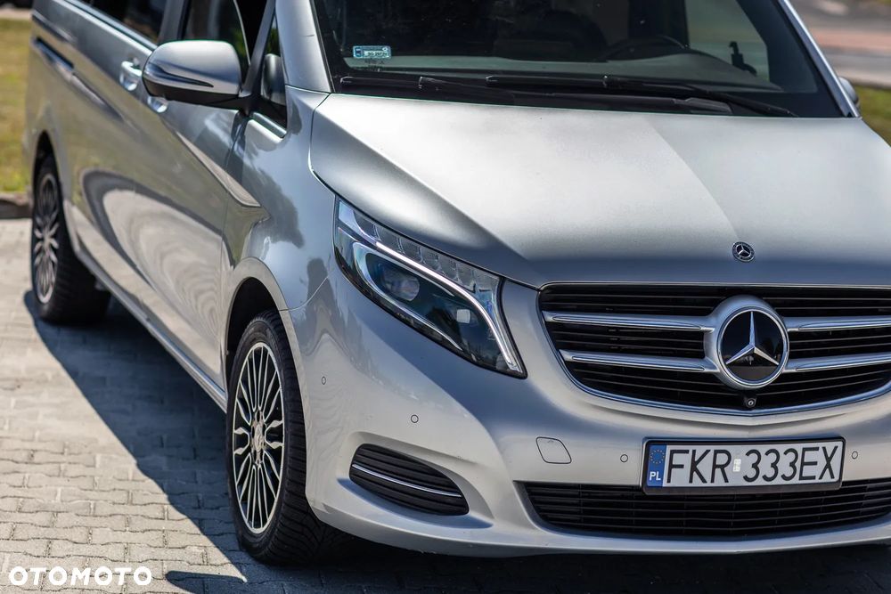Mercedes-Benz Klasa V - 9