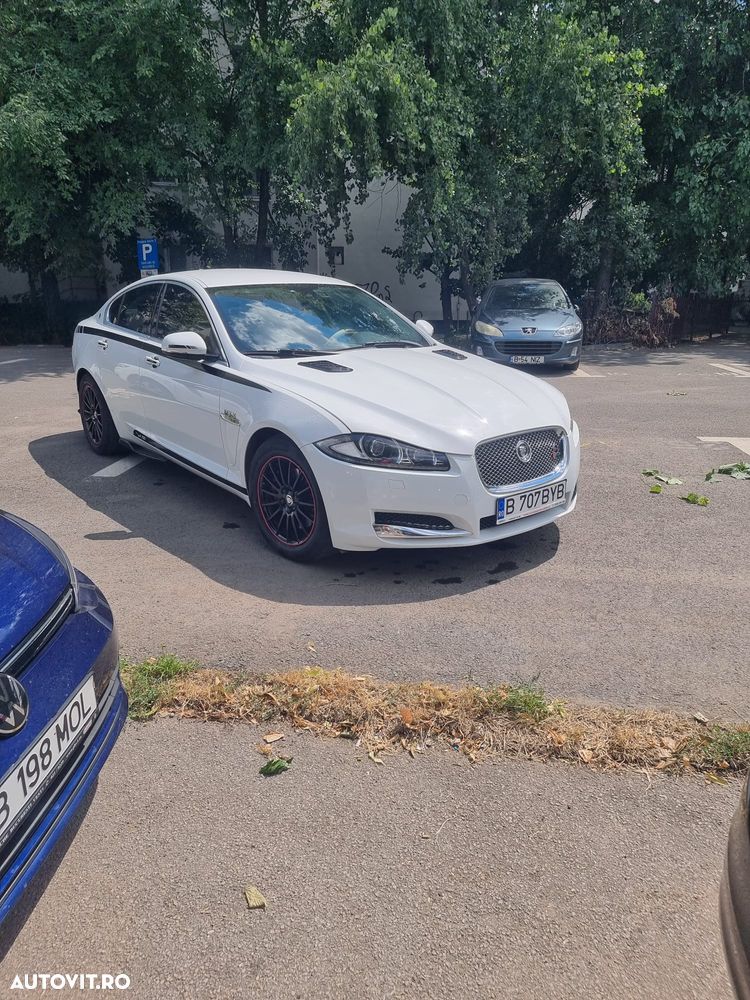 Jaguar XF 2.2D Luxury - 6