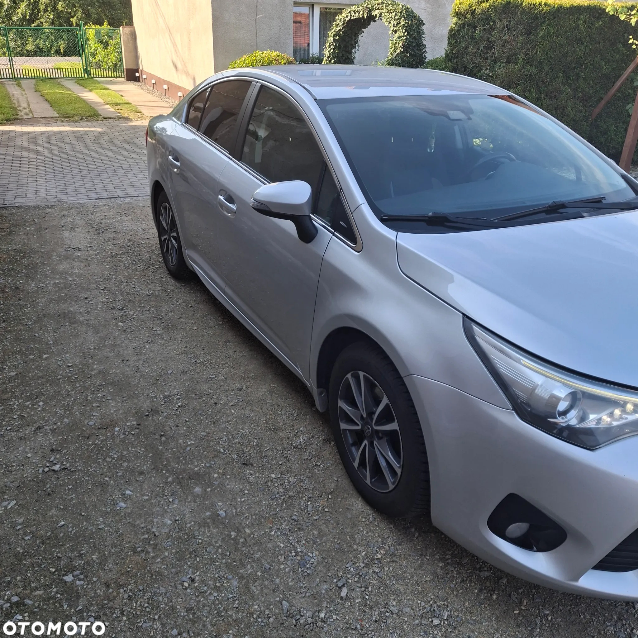 Toyota Avensis 1.8 Premium - 5